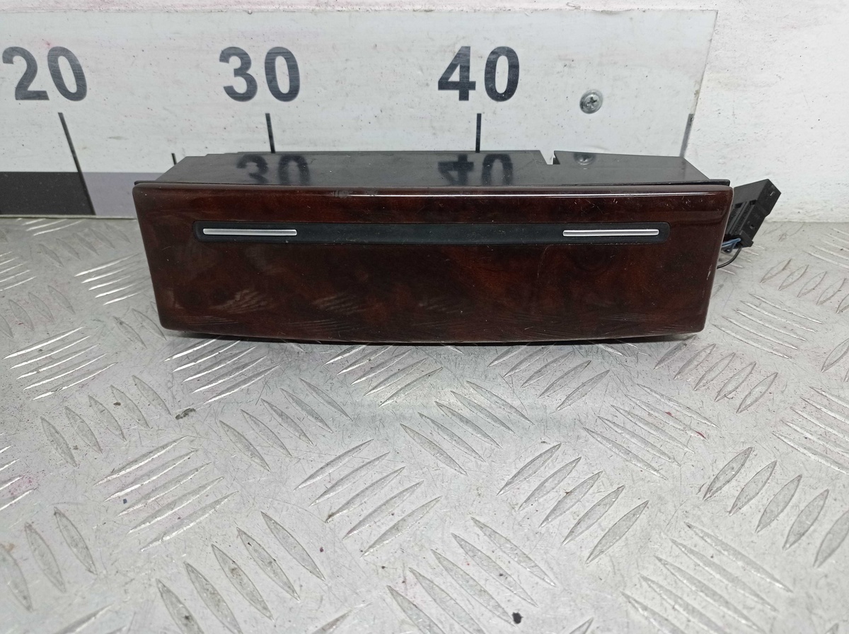 Пепельница к Audi A8 2004