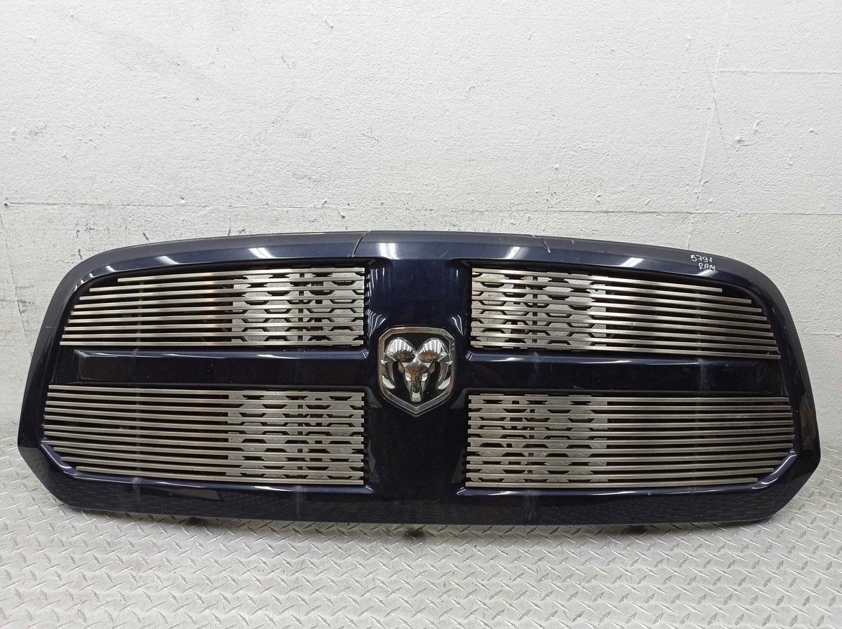 Решетка радиатора к Dodge RAM 2013