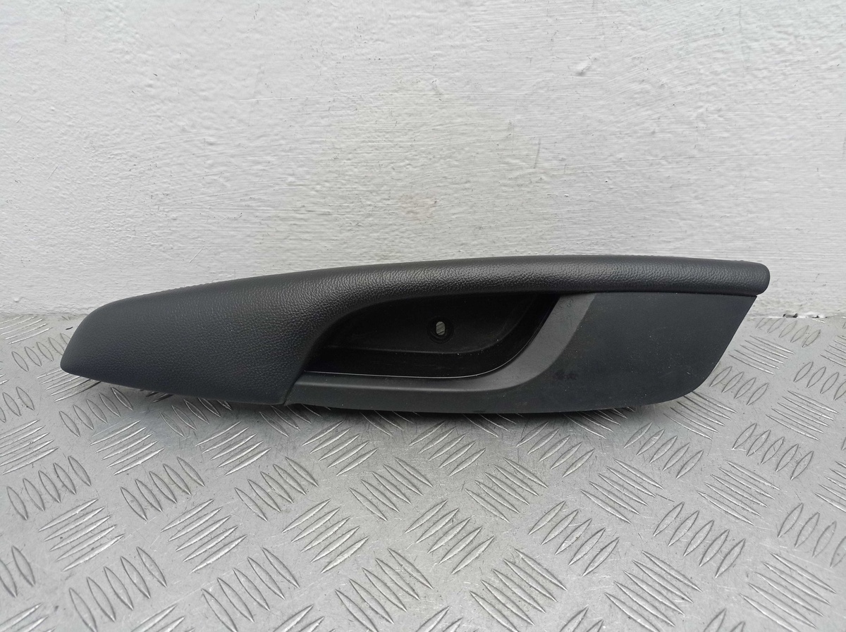Подлокотник к Hyundai Grand Santa Fe 2013