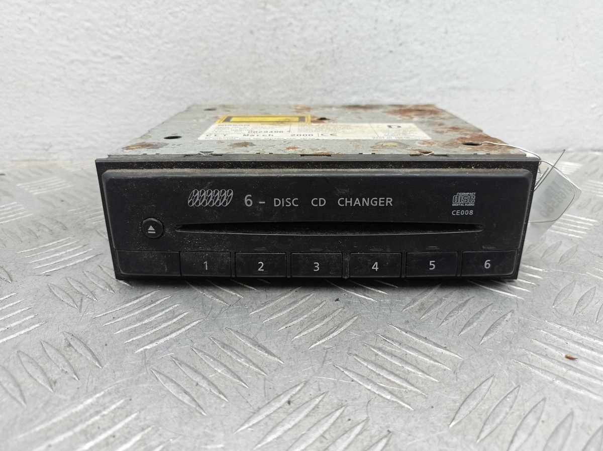 CD-чейнджер к Nissan Almera 2000