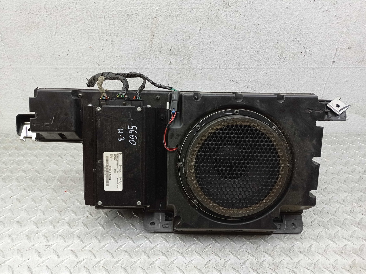 Сабвуфер к Hummer H3 2006