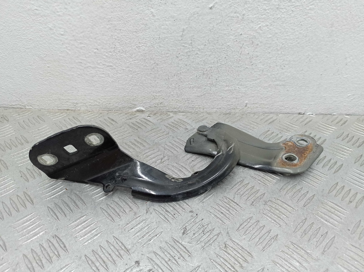 Петля капота правая к Ford Escape 2013
