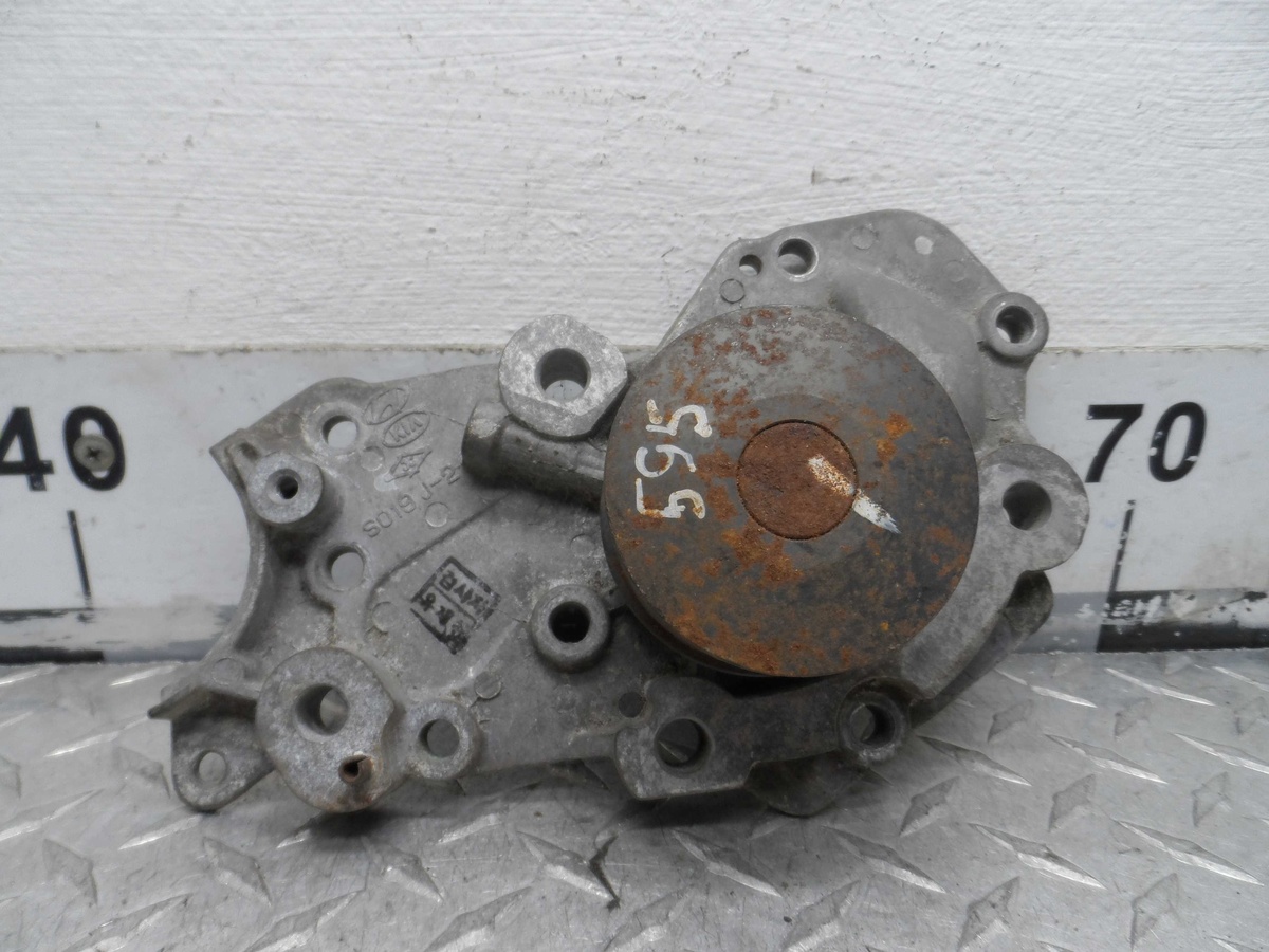 Помпа к Hyundai Santa Fe 2008