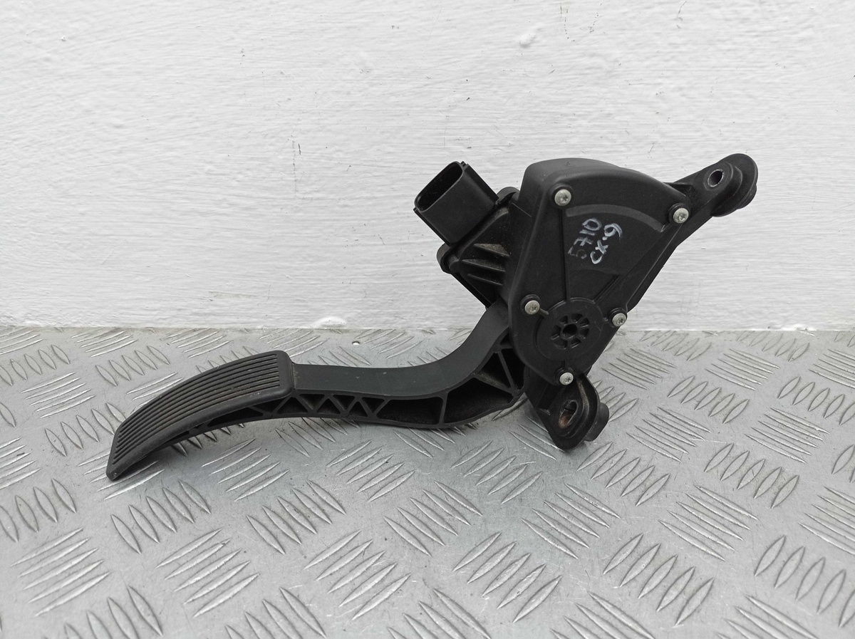 Педаль газа к Mazda CX-9 2008