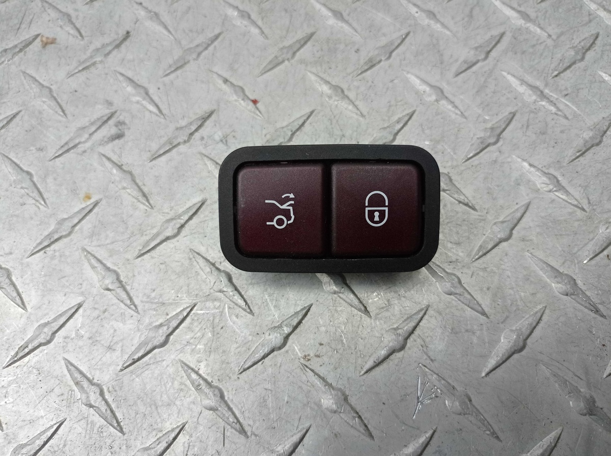 Кнопка  к Mercedes-Benz S-klasse 2018