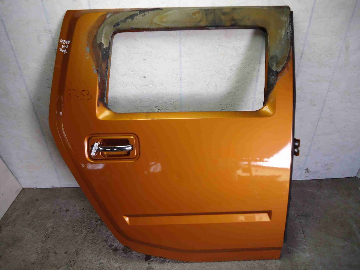 Петля двери к Hummer H2 2006