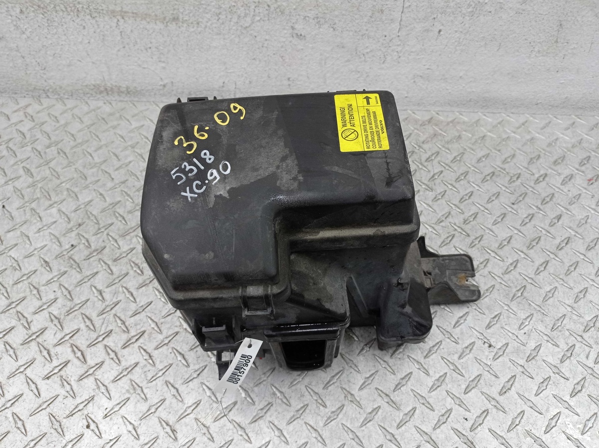 Короб предохранителей к Volvo XC90 2004