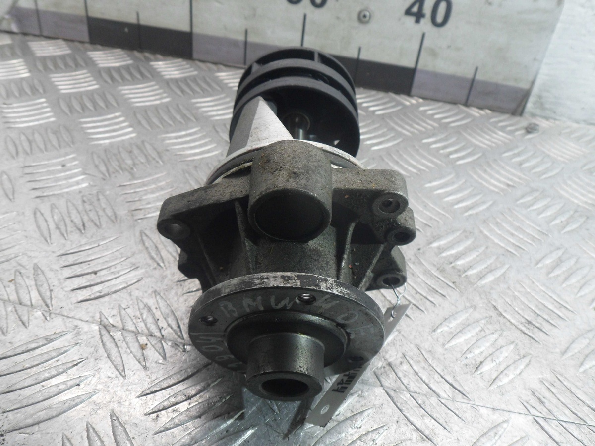 Помпа к BMW 3 series 2008