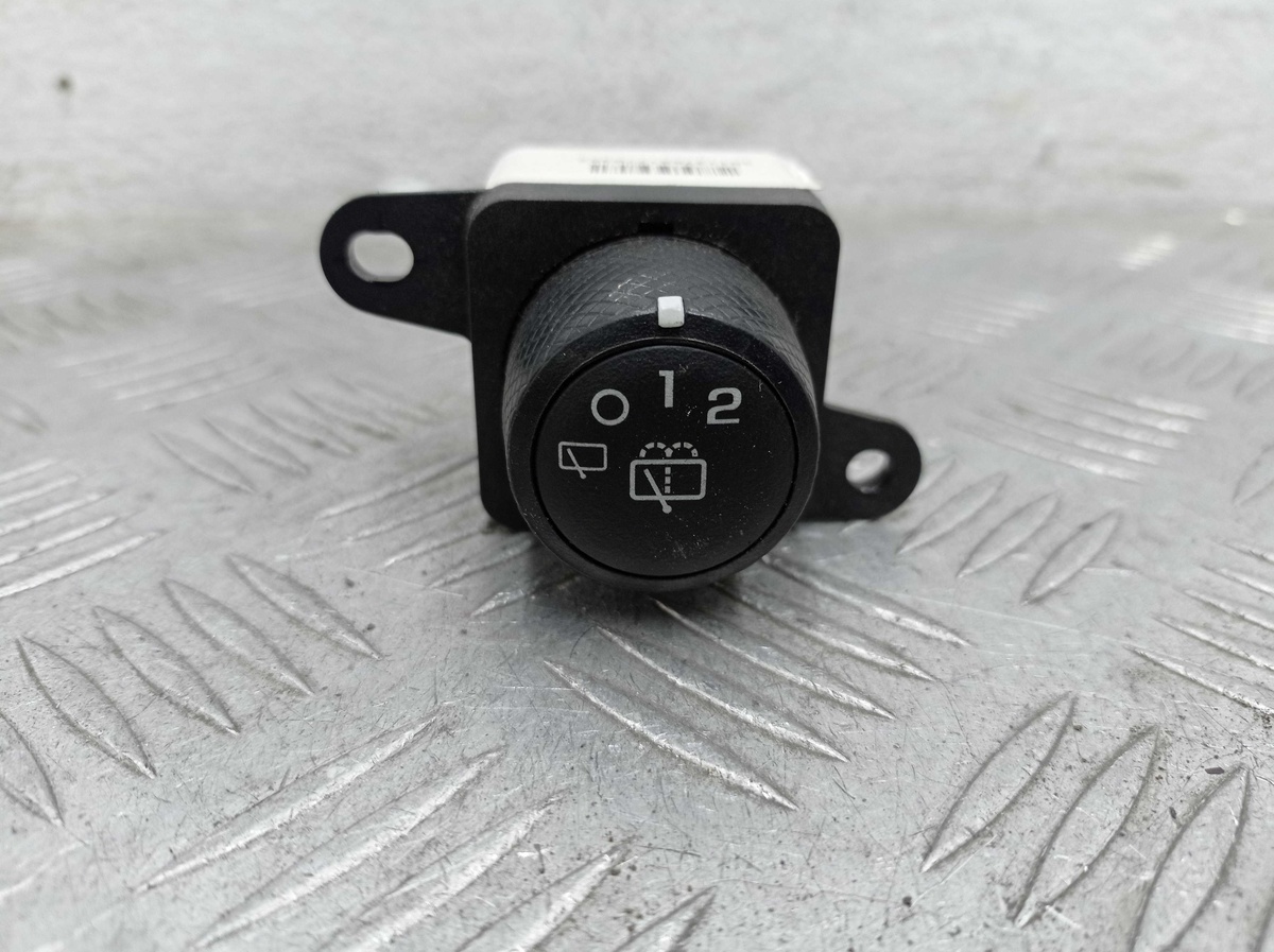 Кнопка  к Hummer H3 2007