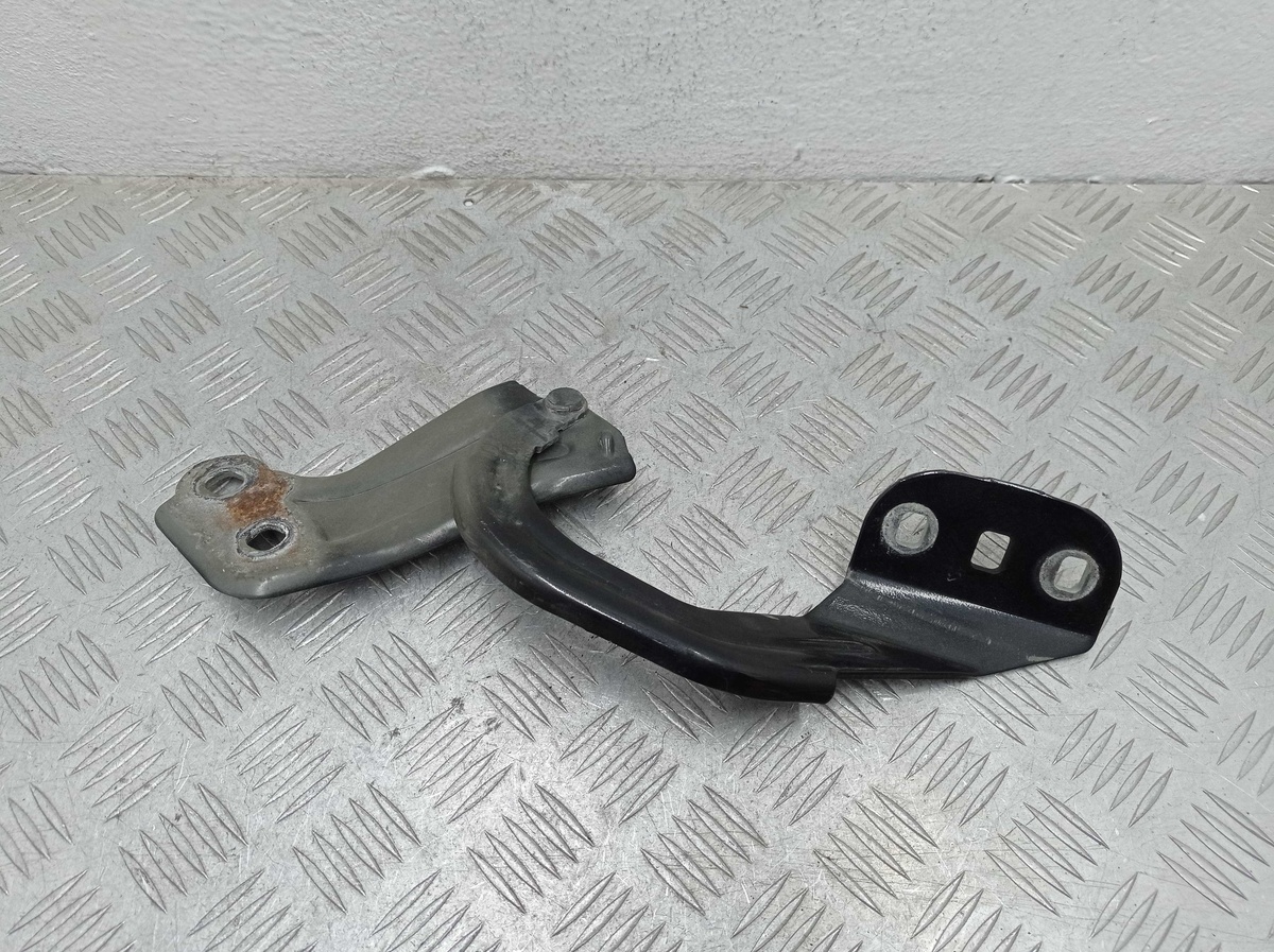 Петля капота левая к Ford Escape 2013