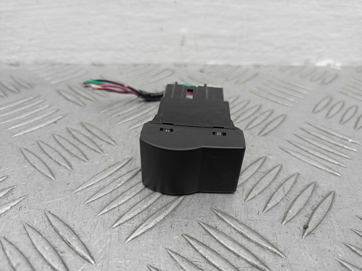 Кнопка  к Mazda CX-9 2008