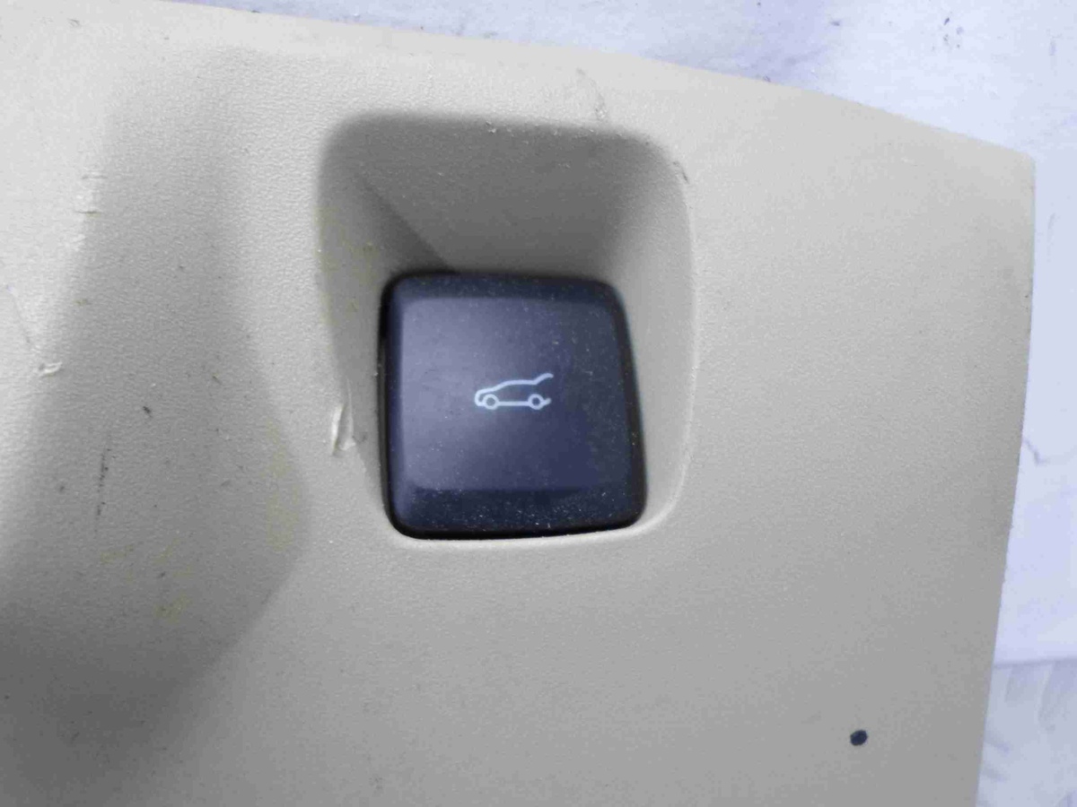 Кнопка  к Ford Fusion 2013