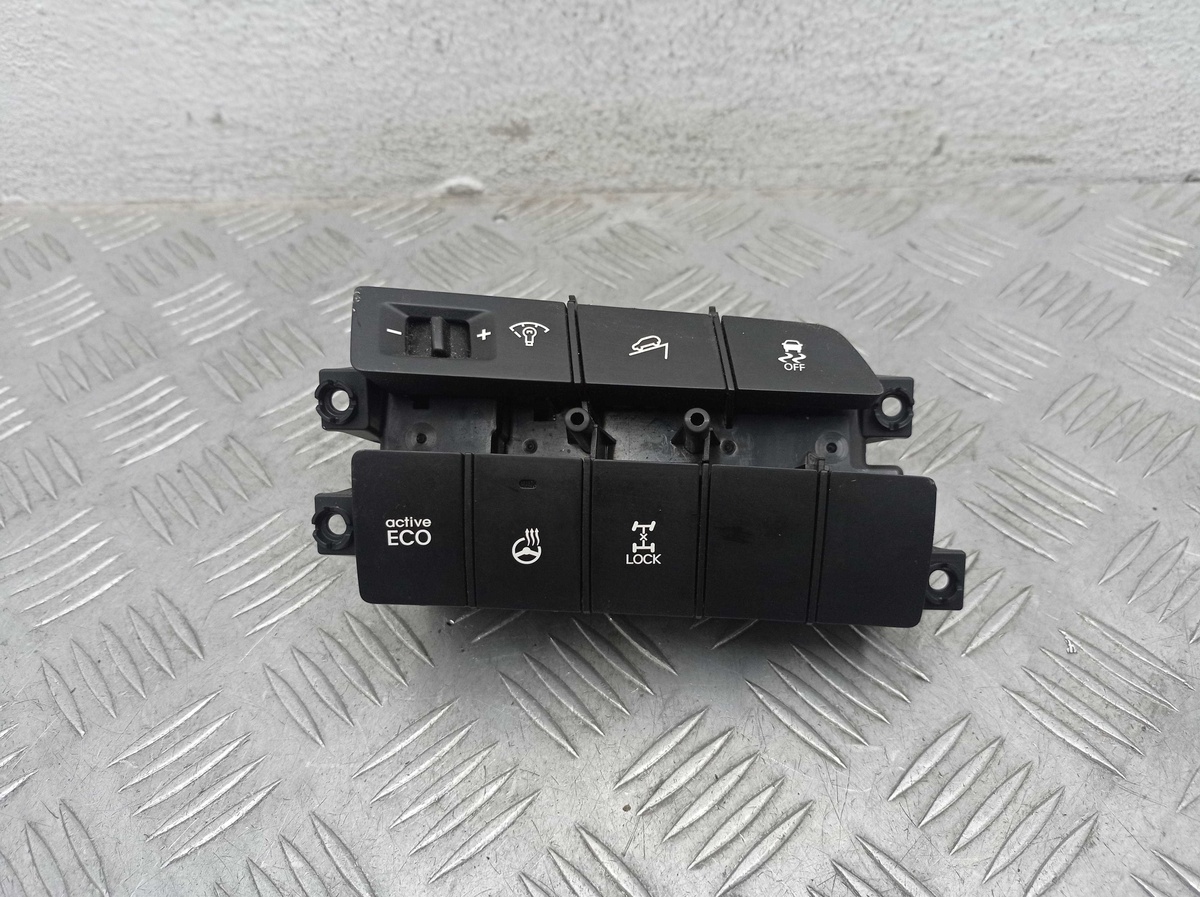 Кнопка  к Hyundai Santa Fe 2013