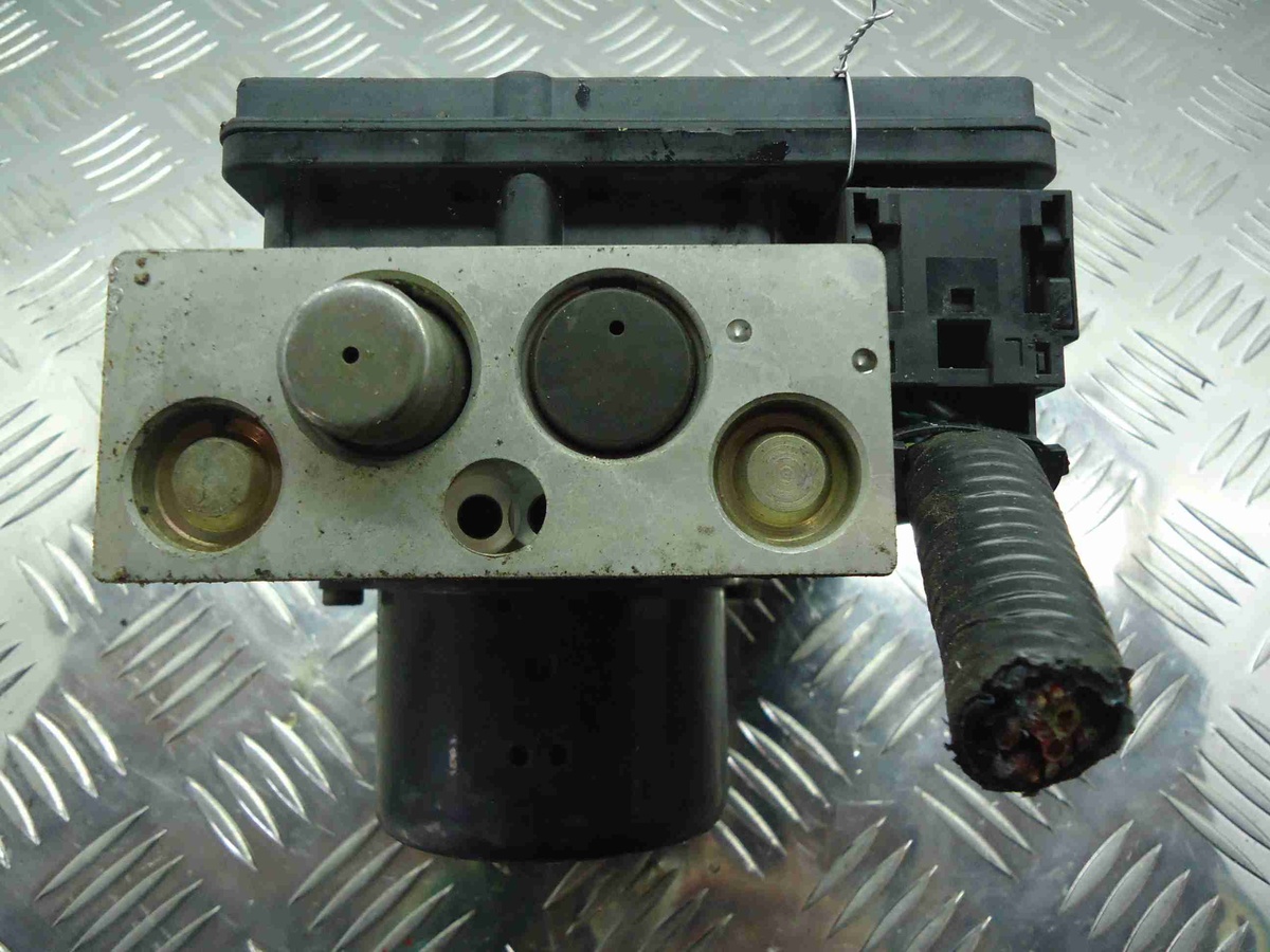 Блок ABS к Nissan Pathfinder 2005