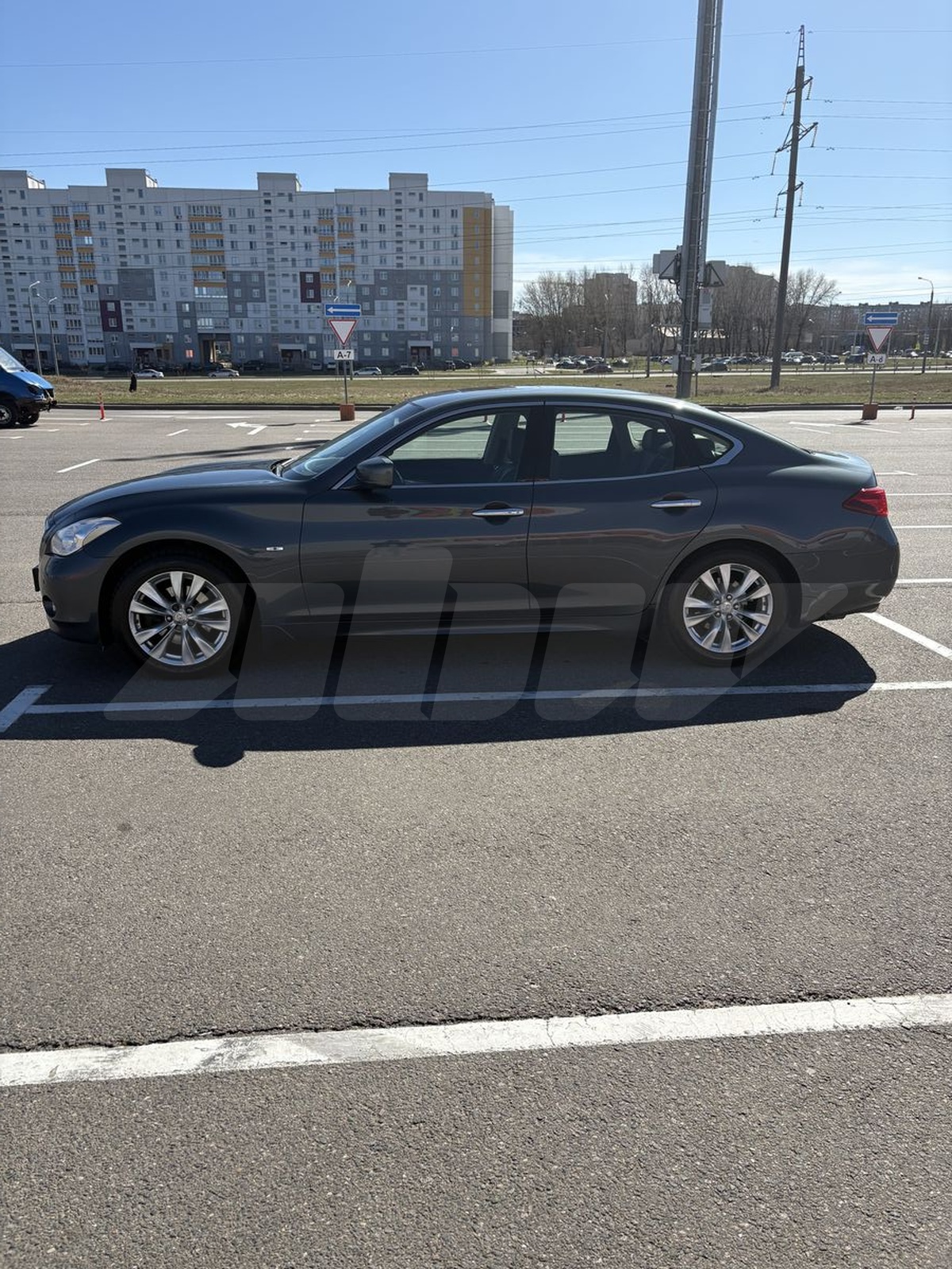 Infiniti M IV, 2011