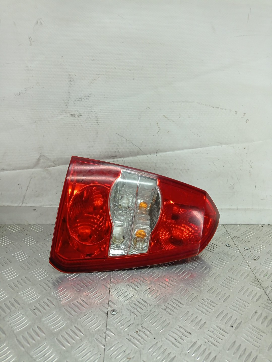 Фонарь задний правый к Chevrolet Nubira 2007