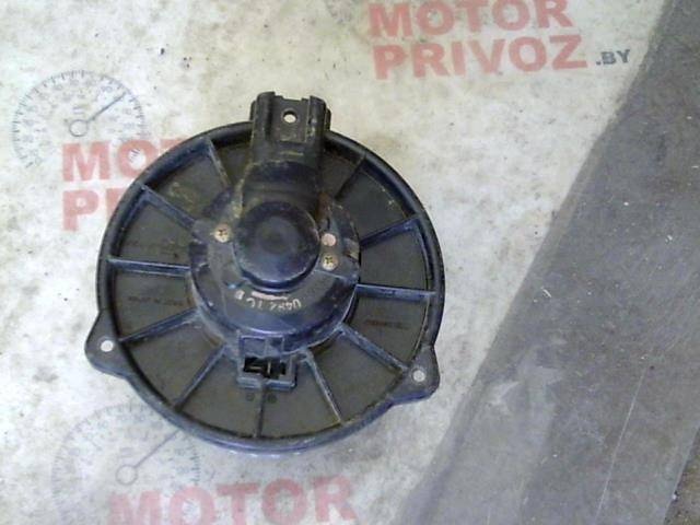 Моторчик печки к Toyota Yaris 2003