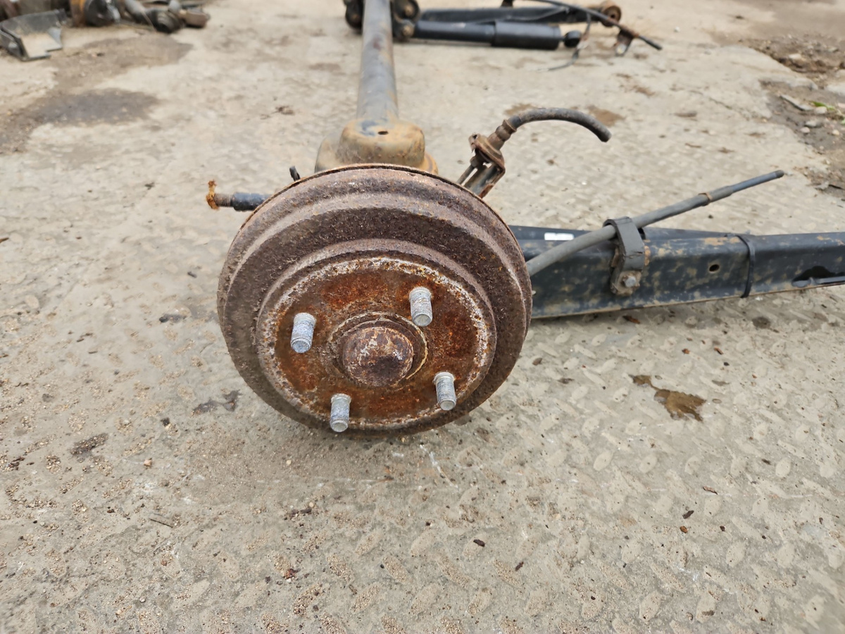 Балка подвески задняя к Suzuki Wagon R 2002