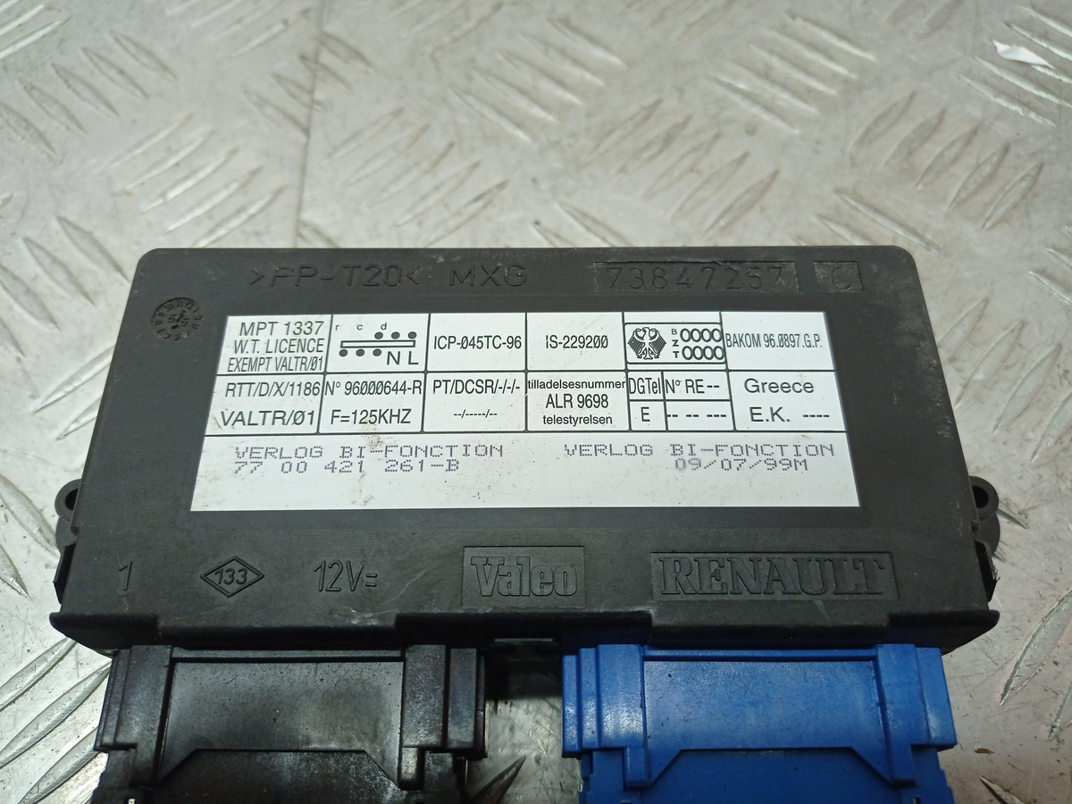 Блок комфорта к Renault Safrane 1997