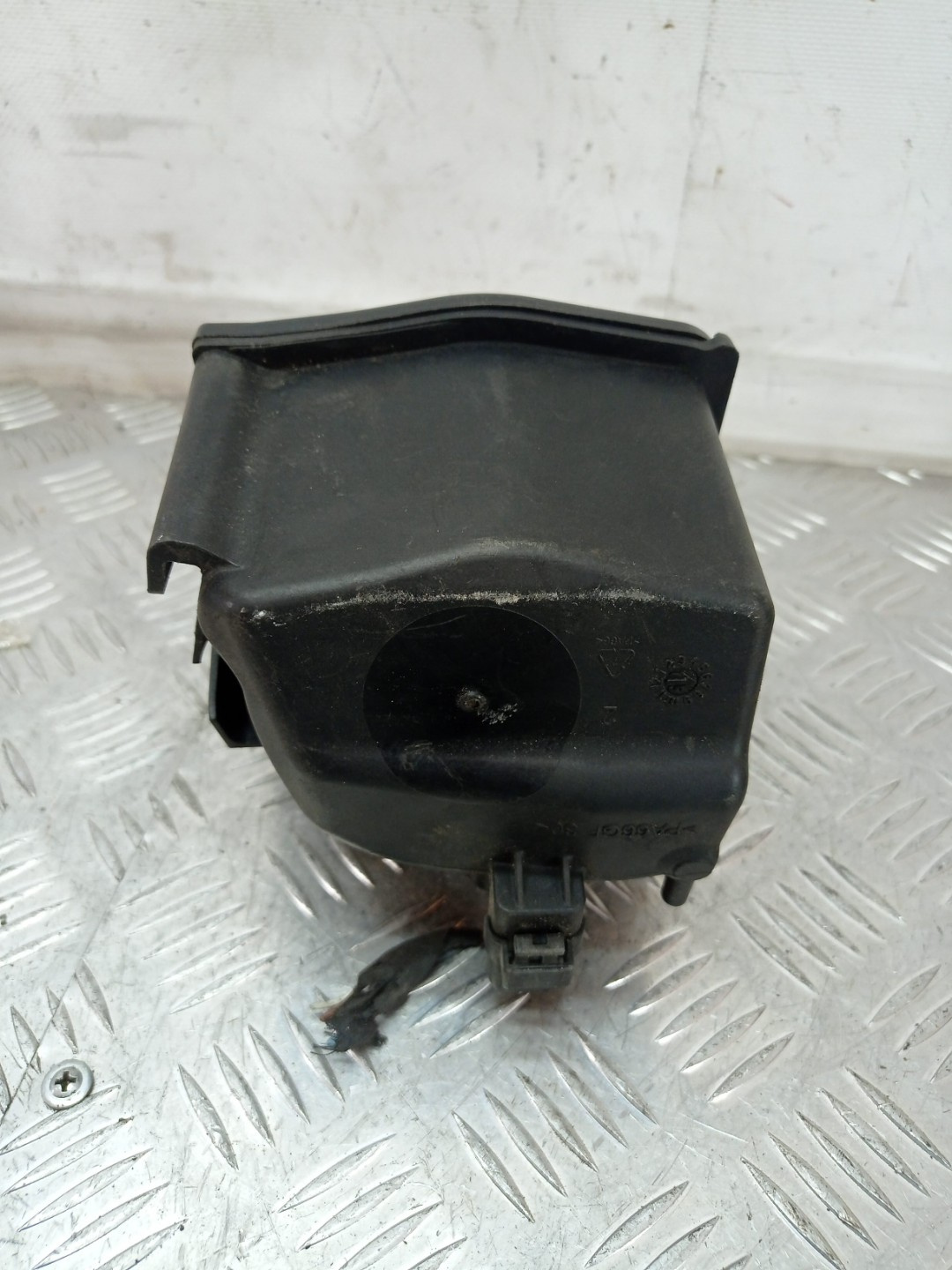 Корпус топливного фильтра к Ford Focus 2008