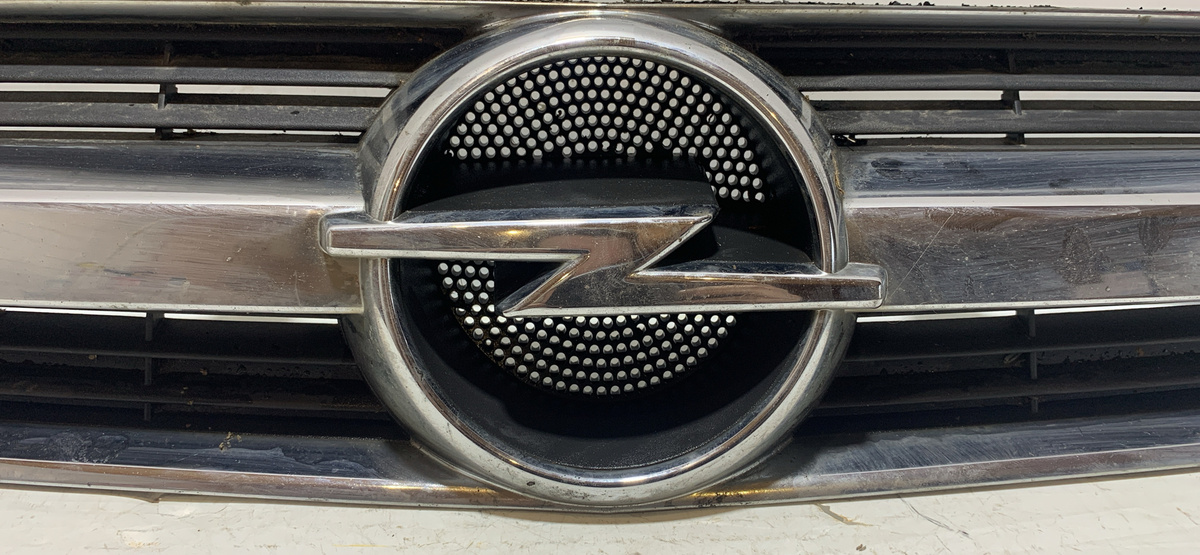 Решетка радиатора к Opel Vectra 2003