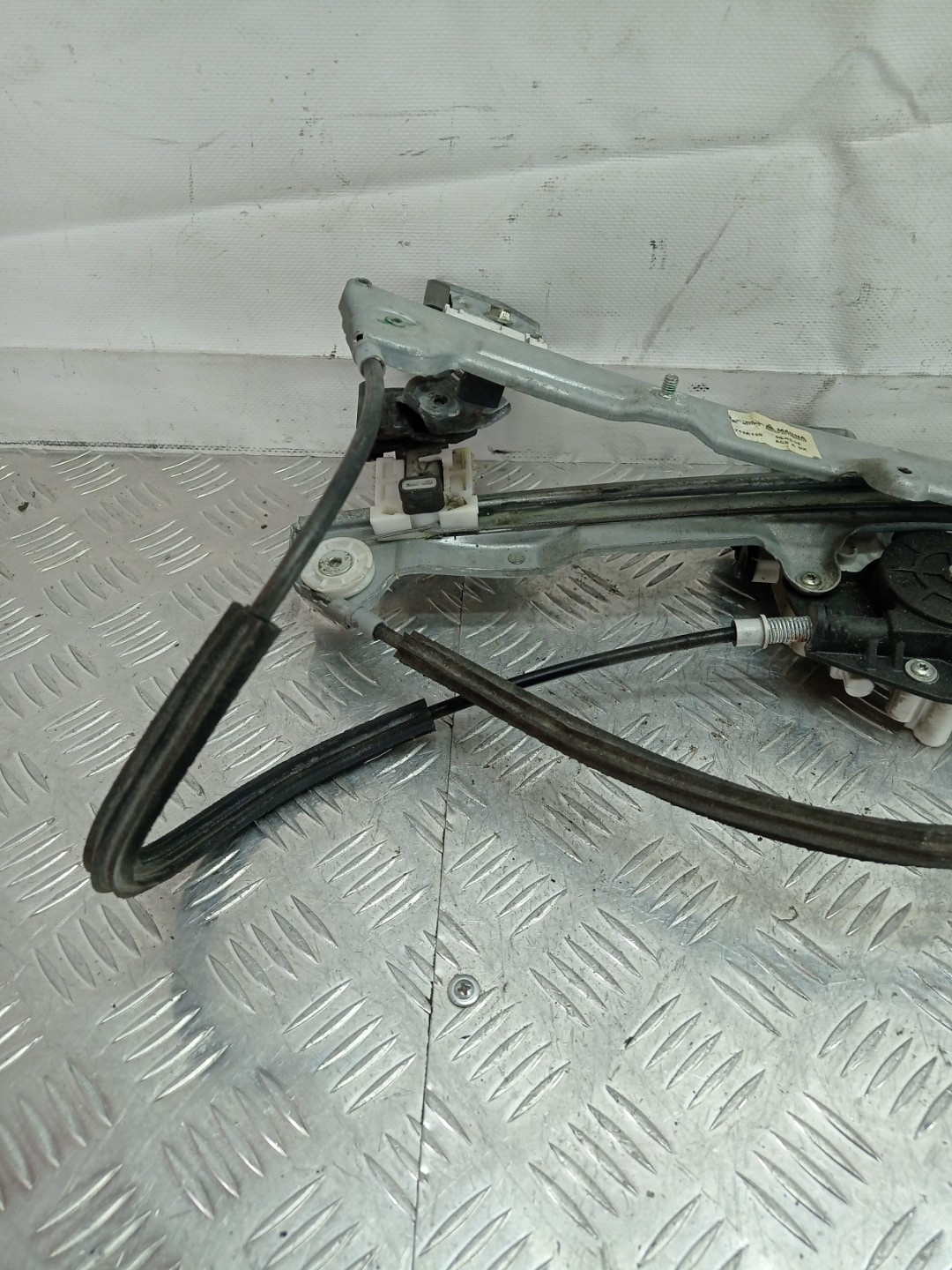 Стеклоподъемник передний правый к Mitsubishi Colt 2008