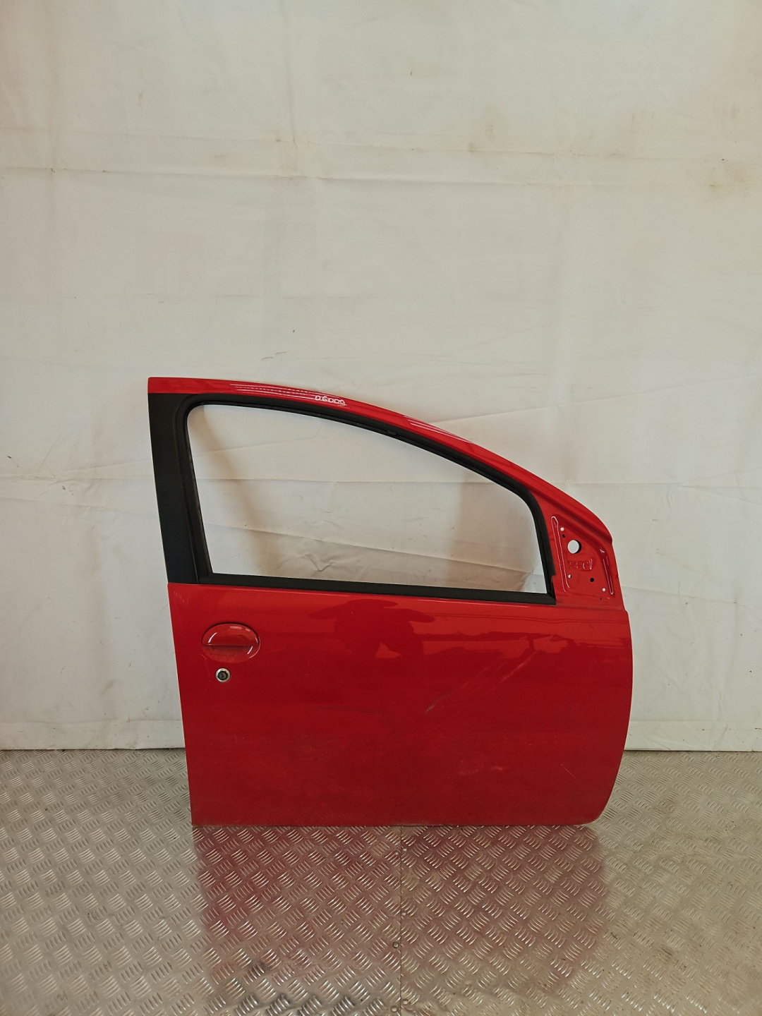 Дверь передняя правая к Toyota Aygo 2010