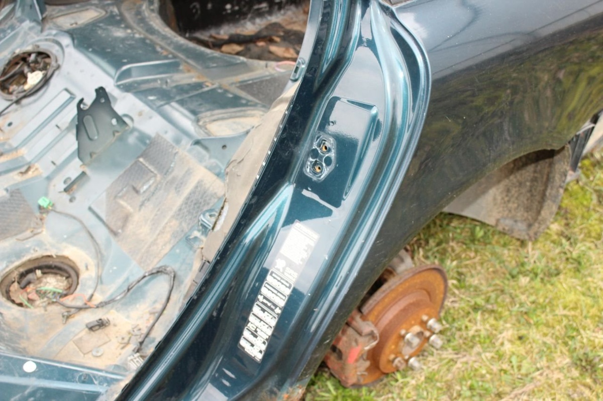 Крыло заднее левое к Volvo S80 1999