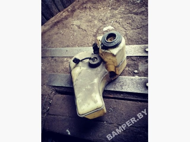 Бачок омывателя к Volvo 740 1988