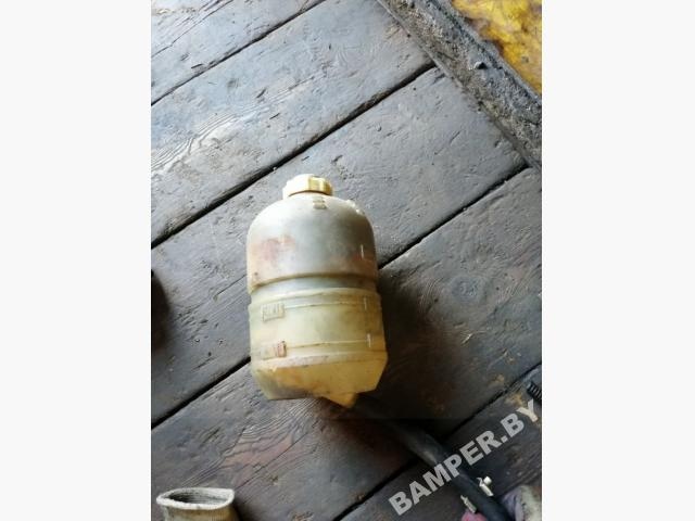 Бачок расширительный к Renault 19 1994