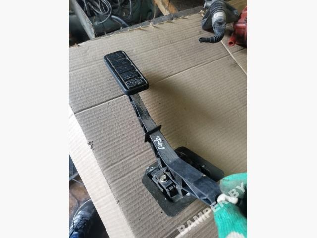 Педаль газа к Volvo 740 1988