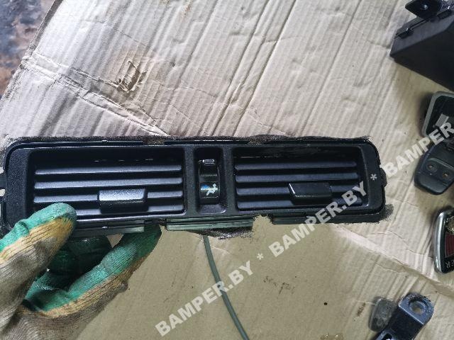 Дефлектор обдува салона к Rover 400 1996