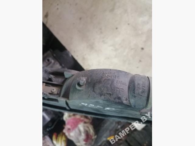 Поворотник правый к Mazda 323 1993