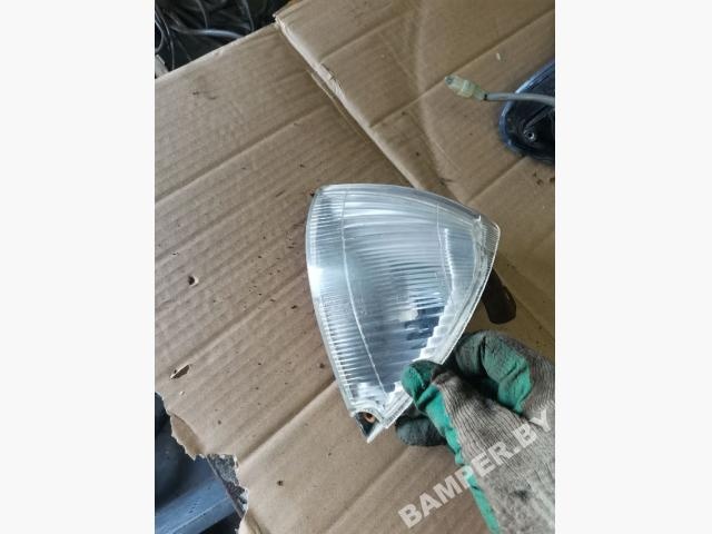Поворотник левый к Suzuki Swift 1993