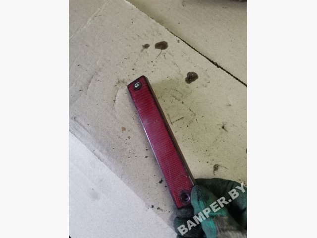 Катафот к Mitsubishi Space Runner 1996