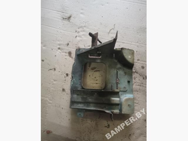 Полка аккумулятора к Daewoo Nubira 2002