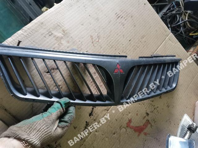 Решетка радиатора к Mitsubishi Carisma 1998