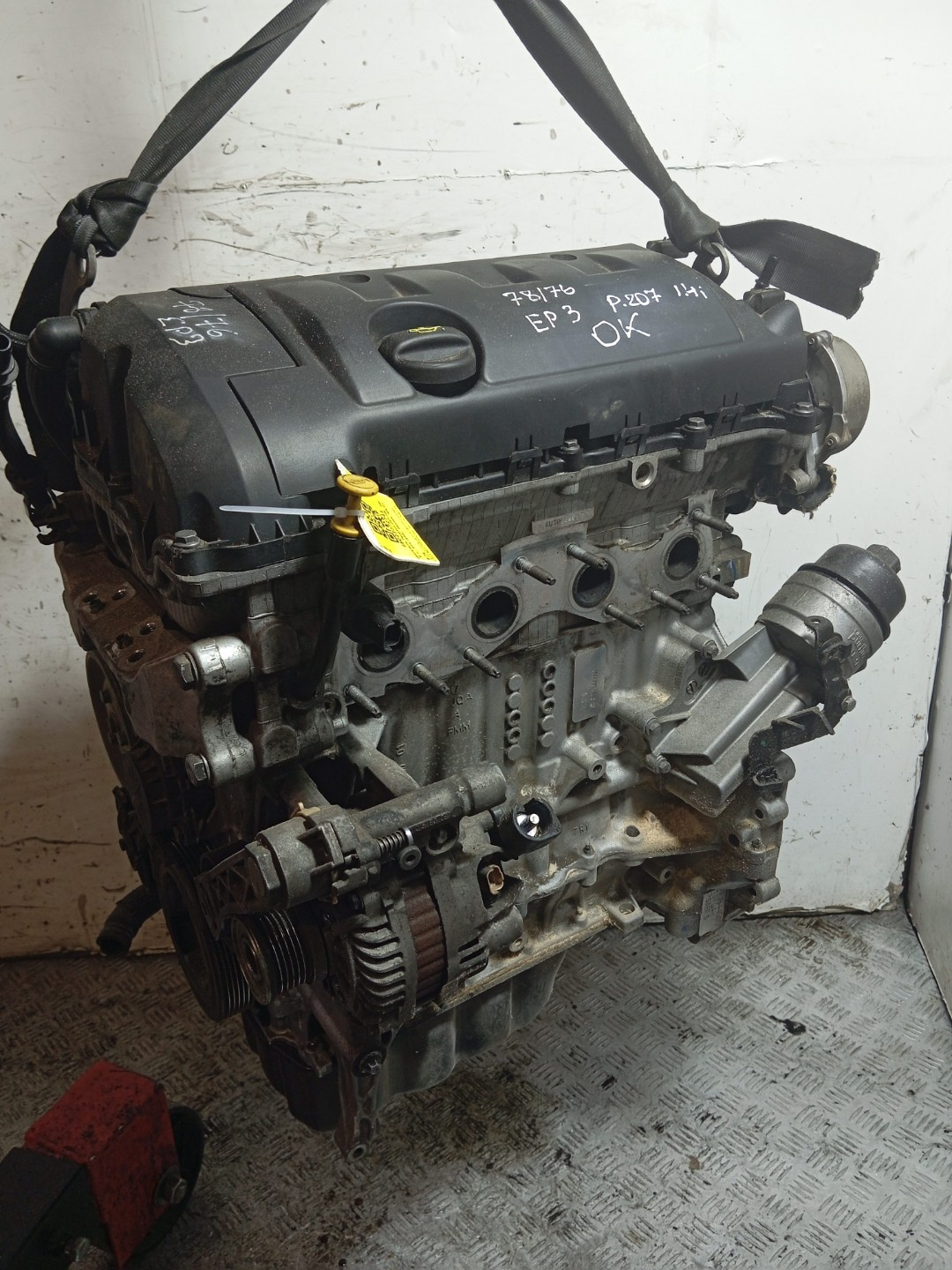Двигатель к Peugeot 207 2008