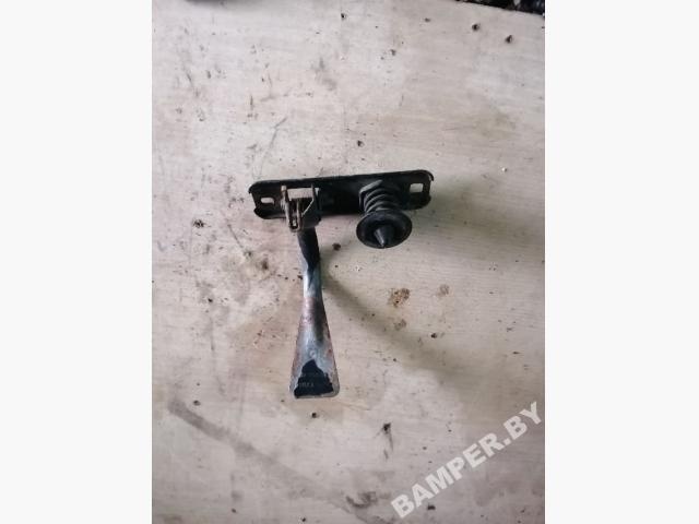 Замок капота к Ford Escort 1987