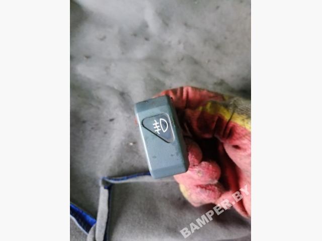 Кнопка противотуманных фар к Renault Clio 1993
