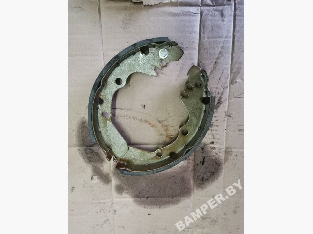 Тормозные колодки задние к Hyundai Sonata 1997
