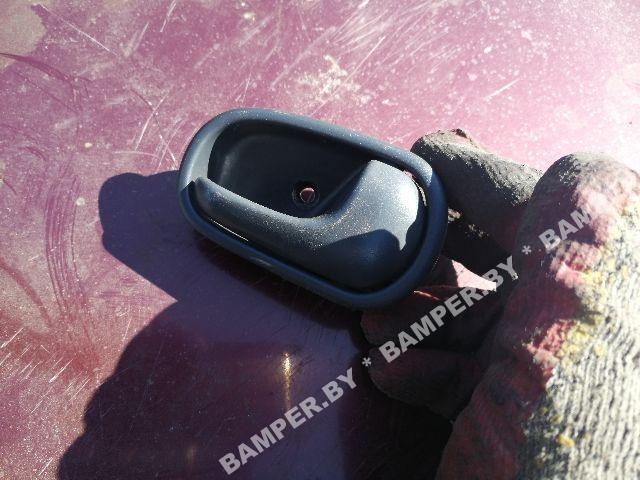 Ручка внутренняя задняя правая к Mazda 121 1994