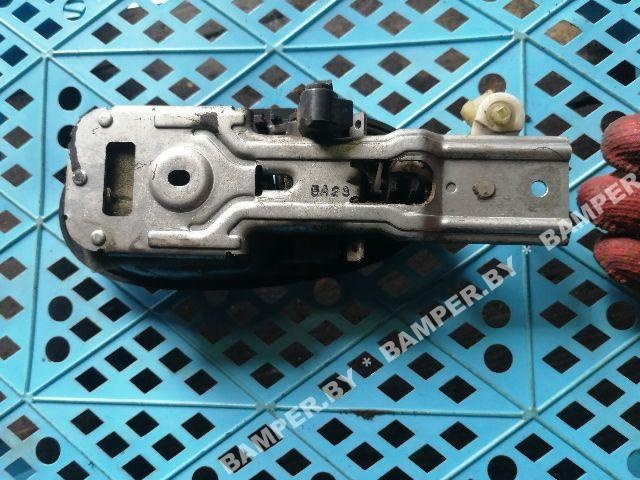 Ручка внутренняя задняя правая к Mazda Xedos 6 1995