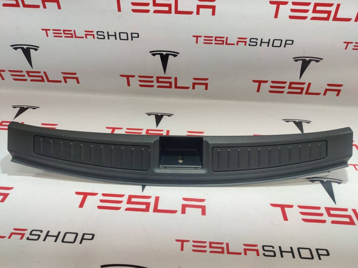 Пластик к Tesla Model S 2019
