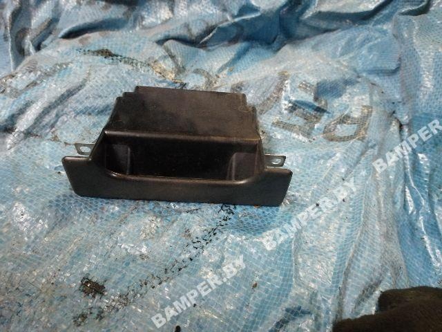 Пепельница к Mazda 121 1994