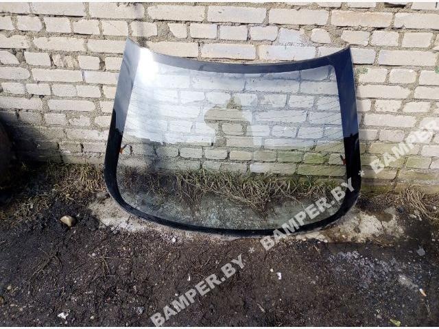 Стекло заднее к Mazda 323 1992