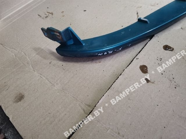 Ус под фару левый к Mitsubishi Space Runner 1996
