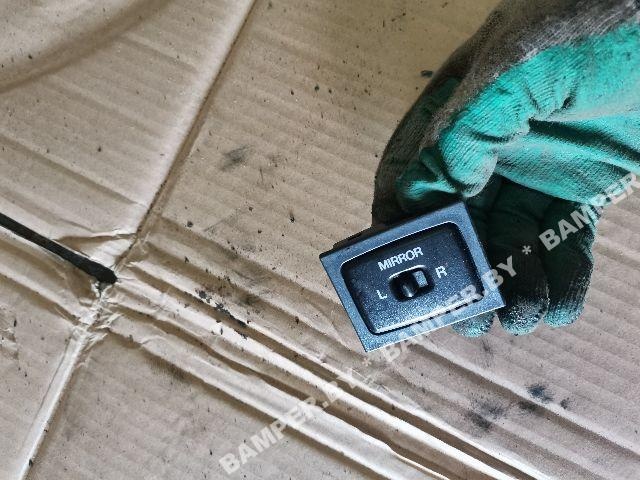 Джойстик регулировки зеркал к Suzuki Swift 1993