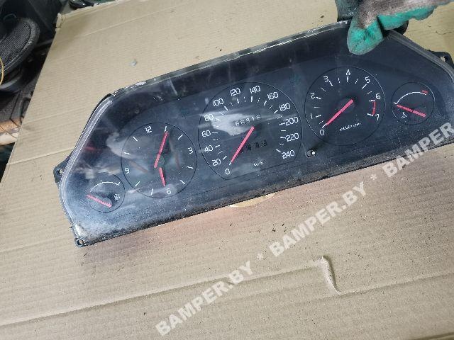 Щиток приборов (приборная панель) к Volvo 740 1988
