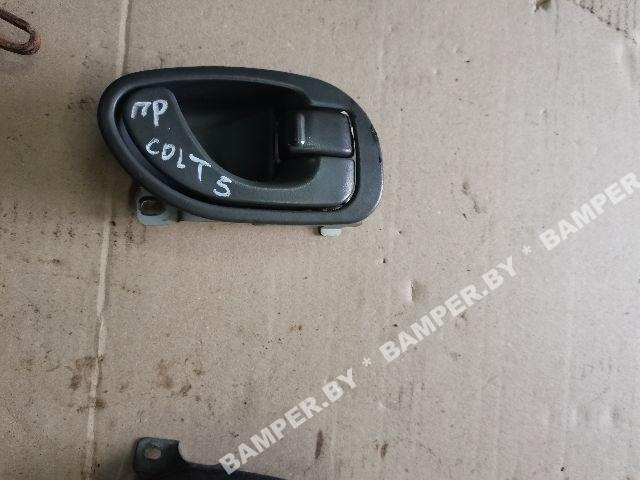 Ручка внутренняя передняя правая к Mitsubishi Colt 1997